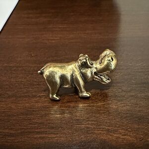 Brass hippo for Linda